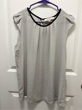 LOFT Polka Dot Sleeveless Blouse Ruffle Flutter Shoulder Top White Black